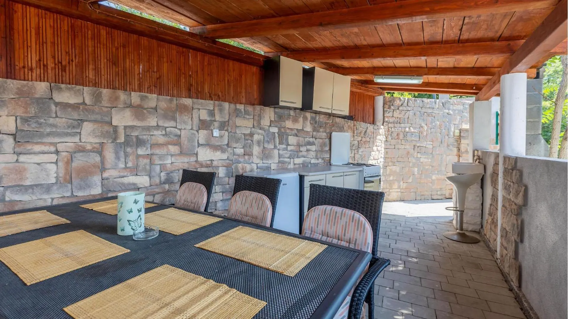 Lovely Apartment In Bribir With Kitchen